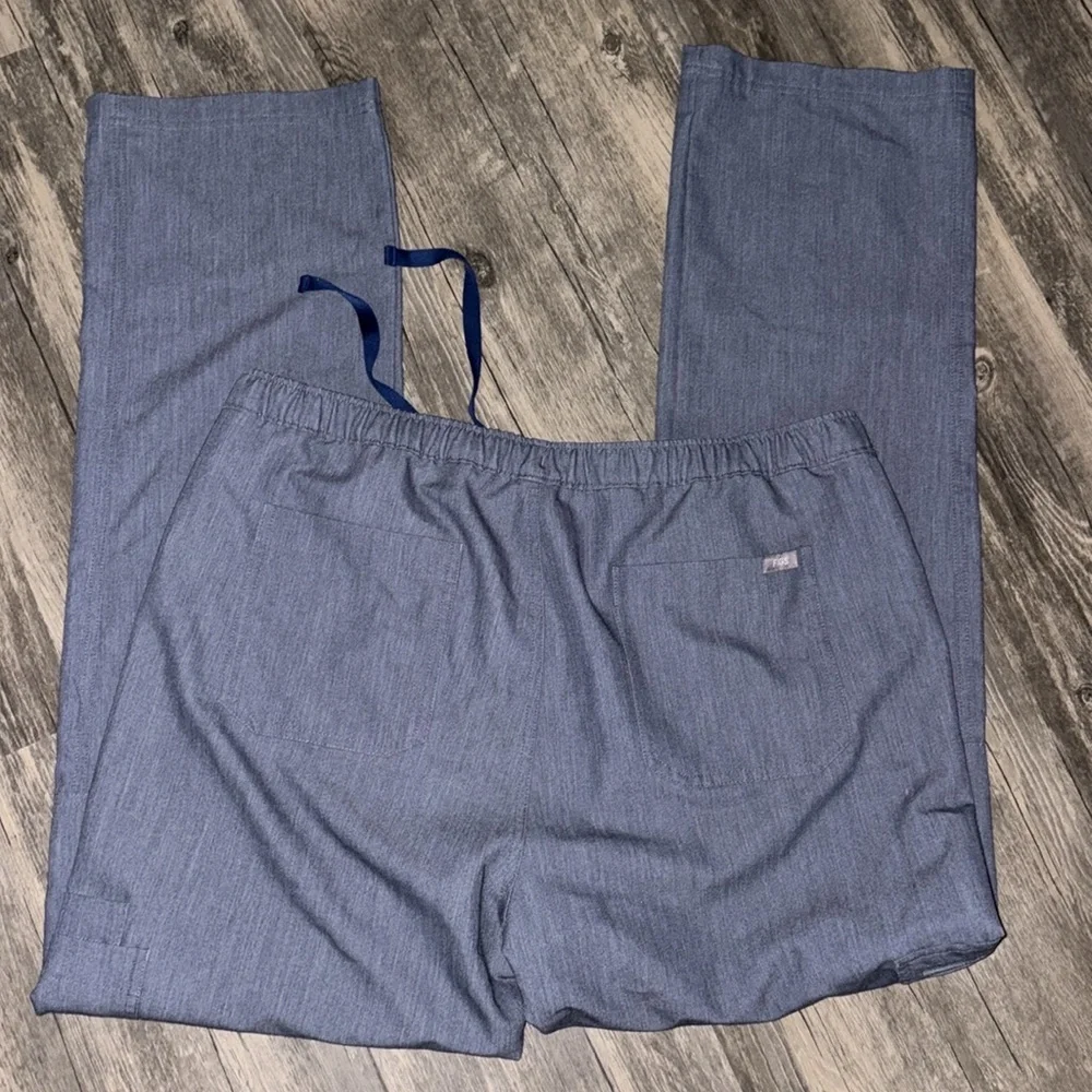 Figs Cairo Men’s Grey & blue Drawstring Cargo Scrub Pants Size XL